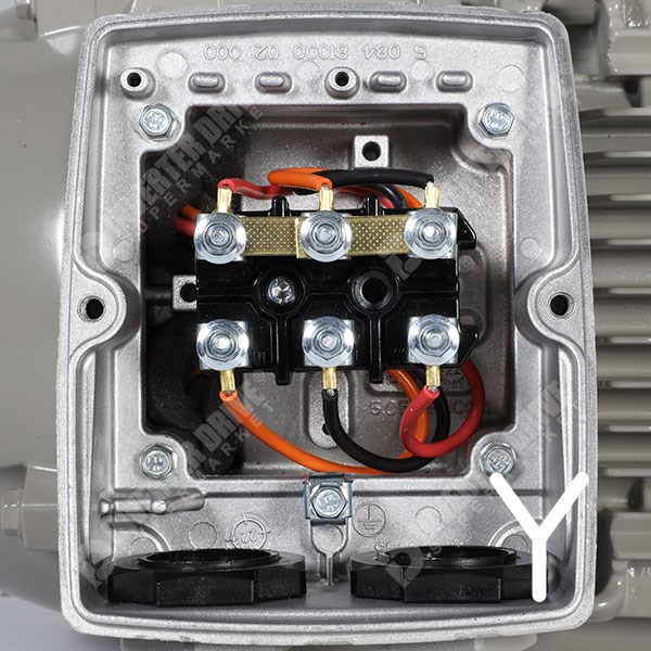 Photo of Siemens Simotics GP IE3 3kW Three Phase Motor 230V/400V 4 Pole 100L Frame B34