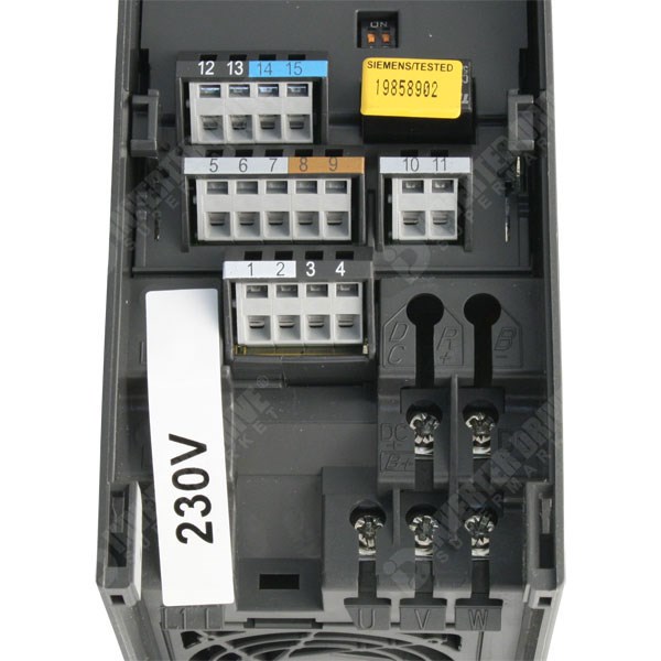 Photo of Siemens Micromaster 420 IP20 0.12kW 230V 1ph to 3ph AC Inverter Drive, Unfiltered
